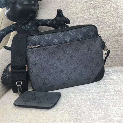 louis vuitton männer handtasche|Louis Vuitton handbags.